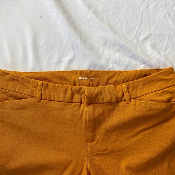 Old Navy High-Waisted Pixie Ankle Pants - Picture 2 of 3